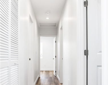 3820 1/2 Orangedale - Photo Thumbnail 9