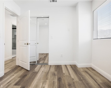 3820 1/2 Orangedale - Photo Thumbnail 11