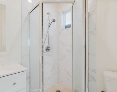 2027 Bonita Avenue - Photo Thumbnail 16