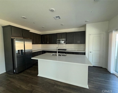 14180 Astra St - Photo Thumbnail 6