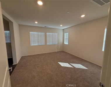 14180 Astra St - Photo Thumbnail 11