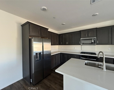 14180 Astra St - Photo Thumbnail 4