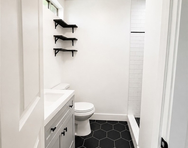 441 Wickford - Photo Thumbnail 7