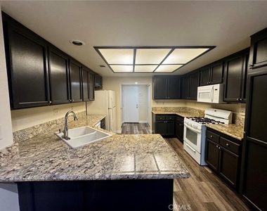 1953 Cobblefield Way - Photo Thumbnail 3