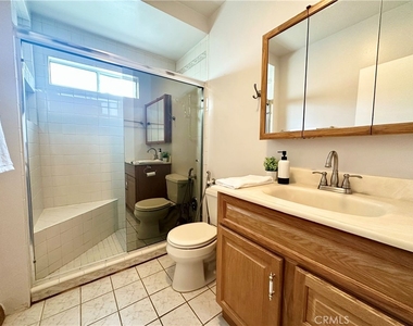 6220 Etiwanda Avenue - Photo Thumbnail 30