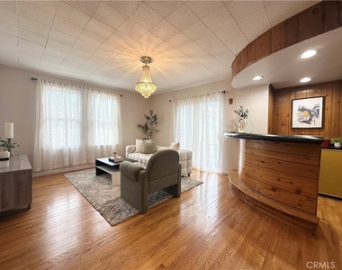 6220 Etiwanda Avenue - Photo Thumbnail 18