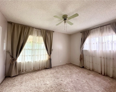 6220 Etiwanda Avenue - Photo Thumbnail 14