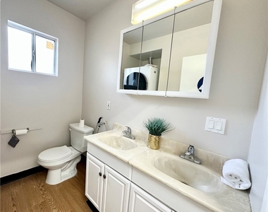 6220 Etiwanda Avenue - Photo Thumbnail 5