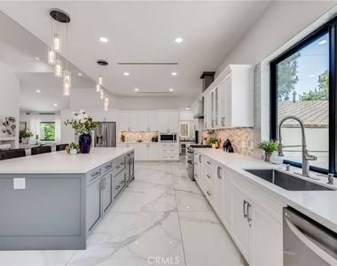 3890 Shadow Grove Road - Photo Thumbnail 9