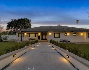 3890 Shadow Grove Road - Photo Thumbnail 1