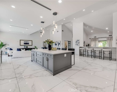 3890 Shadow Grove Road - Photo Thumbnail 12