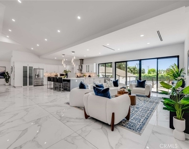 3890 Shadow Grove Road - Photo Thumbnail 16