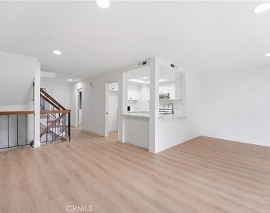 1070 Walnut Grove - Photo Thumbnail 1