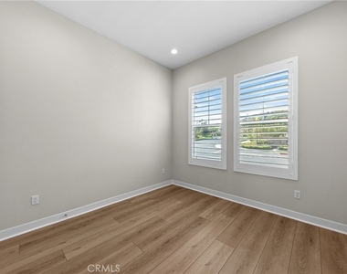 1115 Poppy Court - Photo Thumbnail 20