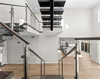 1115 Poppy Court - Photo Thumbnail 24