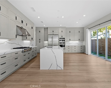 1115 Poppy Court - Photo Thumbnail 11
