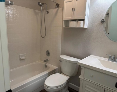 126 Southwind Drive - Photo Thumbnail 5