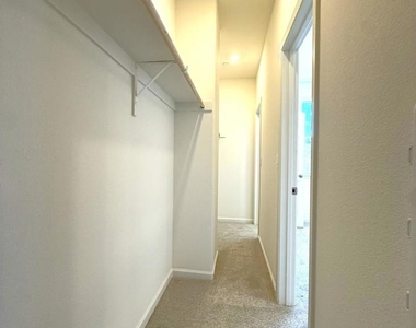 3810 Norbridge Ave - Photo Thumbnail 15