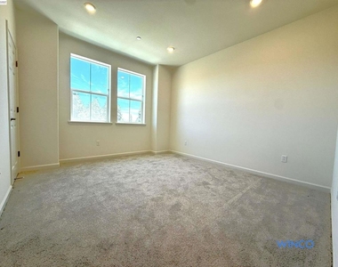 3810 Norbridge Ave - Photo Thumbnail 13
