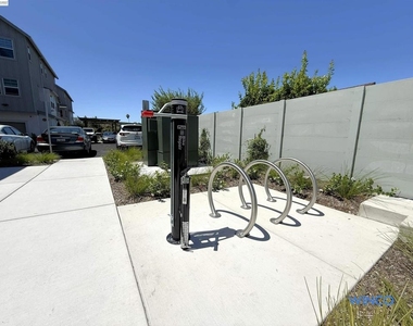 3810 Norbridge Ave - Photo Thumbnail 41