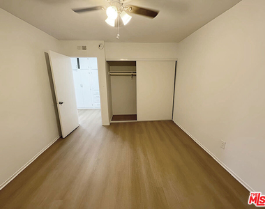 470 S Mariposa Avenue - Photo Thumbnail 17