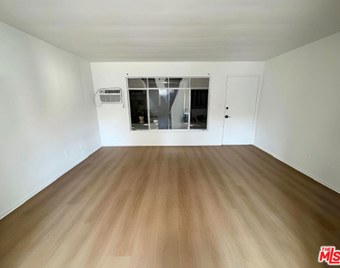 470 S Mariposa Avenue - Photo Thumbnail 10