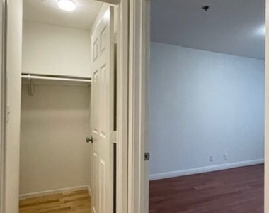 1212 Arapahoe Street - Photo Thumbnail 27