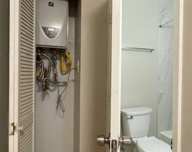 1212 Arapahoe Street - Photo Thumbnail 31