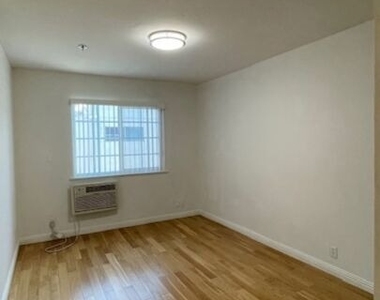 1212 Arapahoe Street - Photo Thumbnail 22