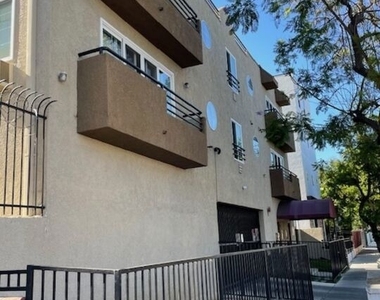1212 Arapahoe Street - Photo Thumbnail 42