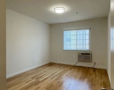 1212 Arapahoe Street - Photo Thumbnail 24