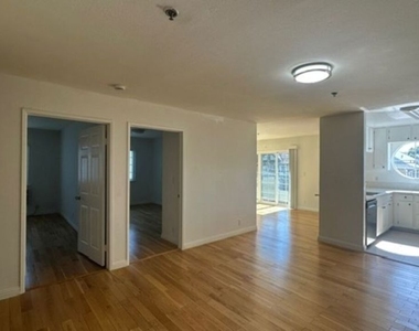 1212 Arapahoe Street - Photo Thumbnail 3