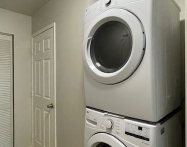 1212 Arapahoe Street - Photo Thumbnail 34