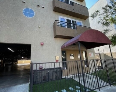 1212 Arapahoe Street - Photo Thumbnail 41