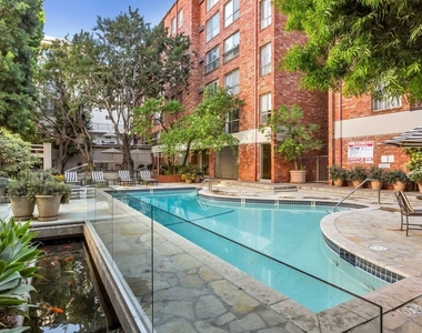 1440 Veteran Avenue - Photo Thumbnail 27