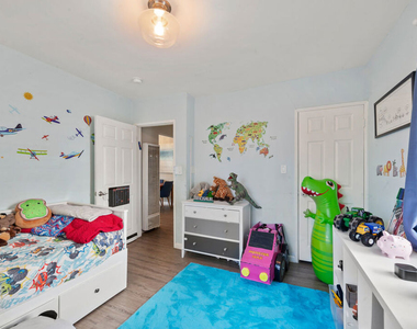 2227 Alsace Avenue - Photo Thumbnail 21