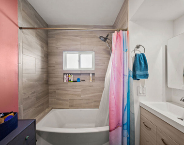 2227 Alsace Avenue - Photo Thumbnail 18