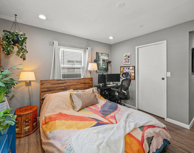 2227 Alsace Avenue - Photo Thumbnail 14