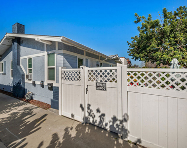 2227 Alsace Avenue - Photo Thumbnail 4
