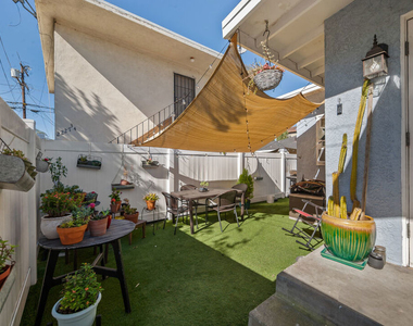 2227 Alsace Avenue - Photo Thumbnail 24