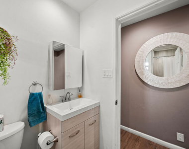 2227 Alsace Avenue - Photo Thumbnail 23