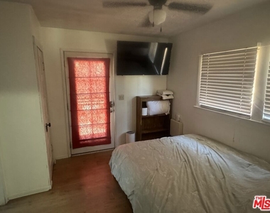 208 E Mountain View Boulevard - Photo Thumbnail 8