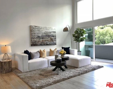 2211 Griffith Park - Photo Thumbnail 1
