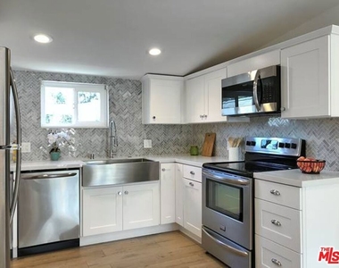 2211 Griffith Park - Photo Thumbnail 6