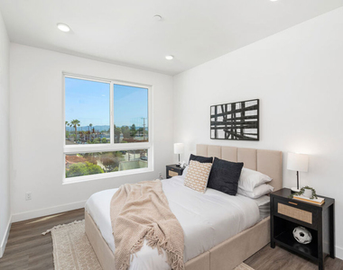 6144 Whitsett Avenue - Photo Thumbnail 16
