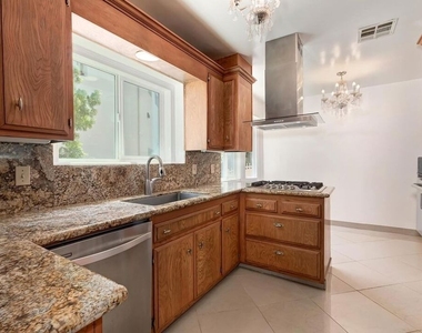 10574 Ashton Avenue - Photo Thumbnail 13
