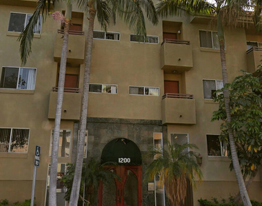 1200 S Shenandoah Street - Photo Thumbnail 8