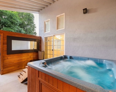 8345 White Oak Avenue - Photo Thumbnail 30