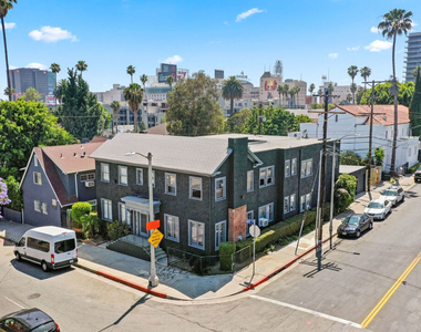 1777 N Gower Street - Photo Thumbnail 5