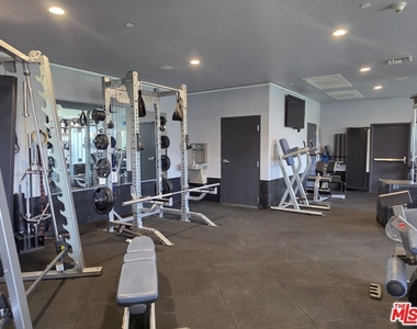 629 Traction Avenue - Photo Thumbnail 3